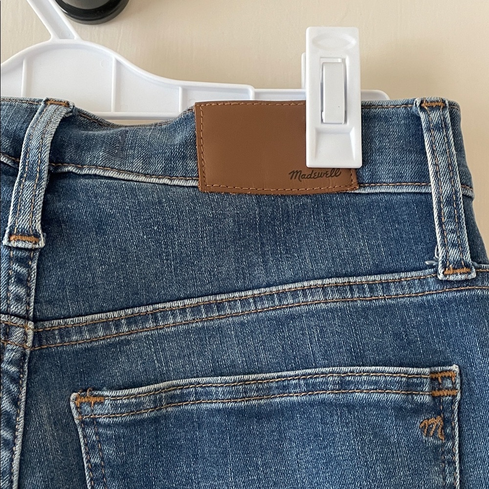 Madewell Petite Stovepipe Jeans in Size 25P - Picture 5 of 11
